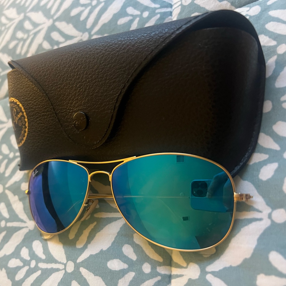 Ray-Ban Aviator Sunglasses with Case